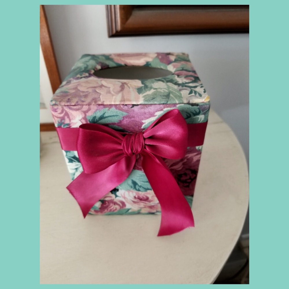 Vintage 80s Handmade Floral Fabric Cube Tissue Box Cover Holder